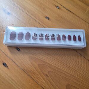 Static Nails Press On Nails - Thorns & Roses Round